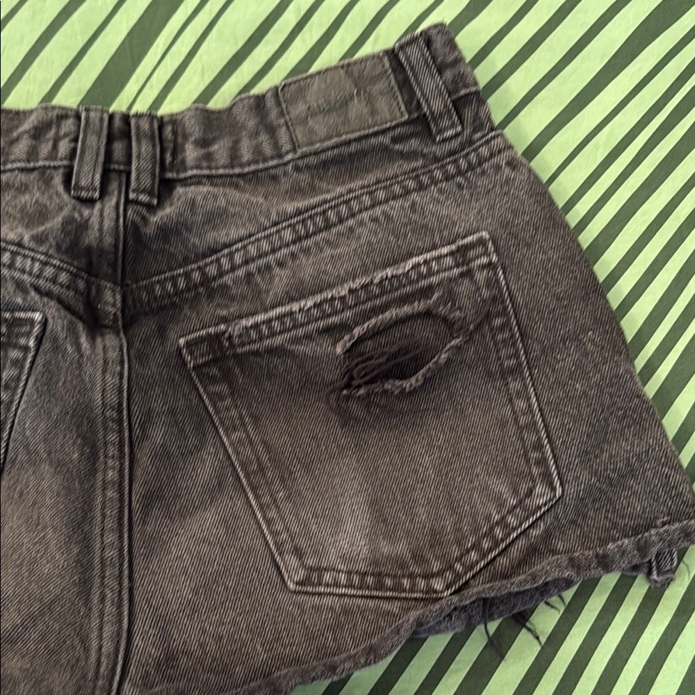 Pull&Bear Black Jean Shorts Distressed High-Waisted - Picture 3 of 6